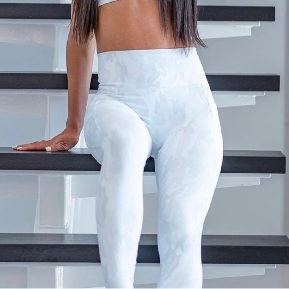 Buffbunny White Eclipse High Rise Full Length Leg… - image 7